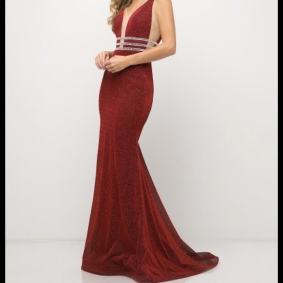 Dresses & Skirts - Red prom dress